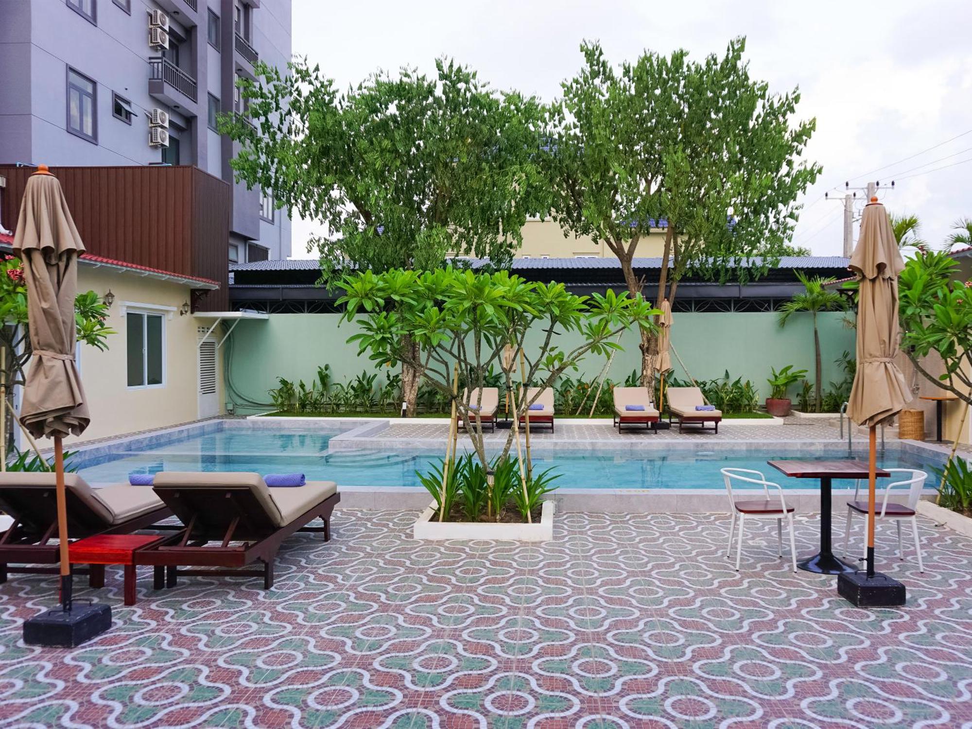 Le Kree Downtown Hotel Phnom Penh Exterior photo